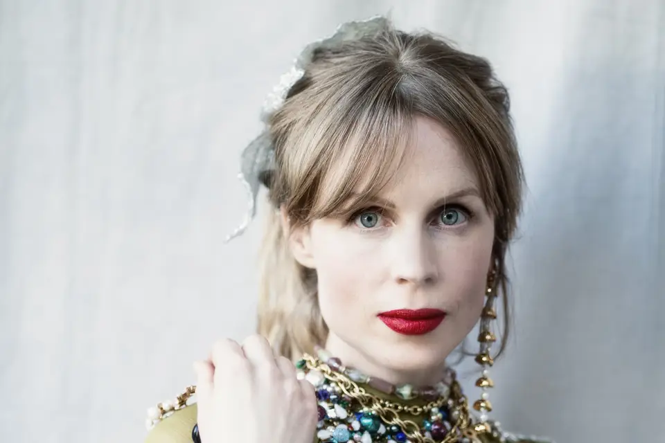 Chloe Dunn — photo 8