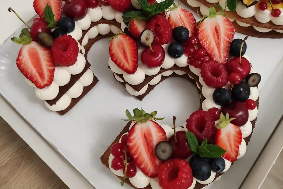 Araanza Cake's Store - Cake topper — photo 6