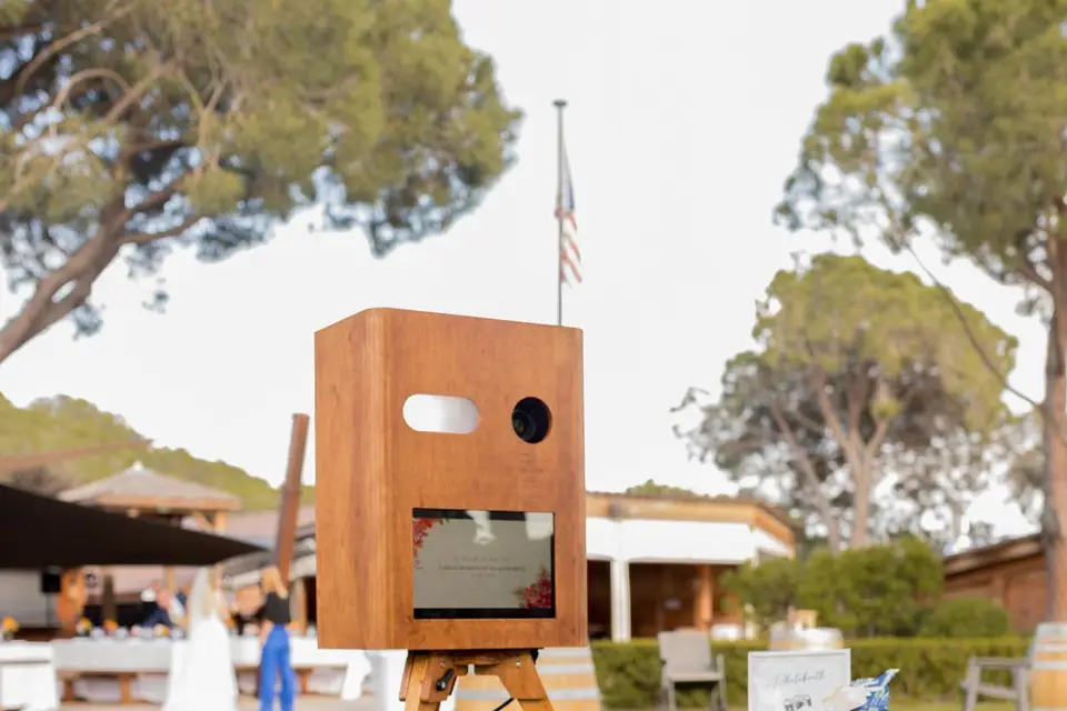 Moody Photobooth — photo 5