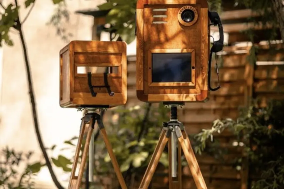 Trois Regards — photo 1