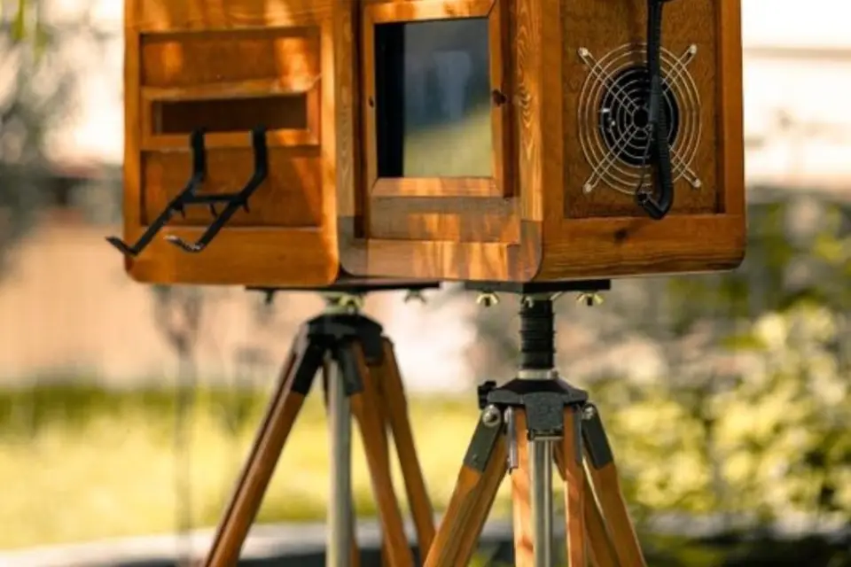 Trois Regards — photo 2