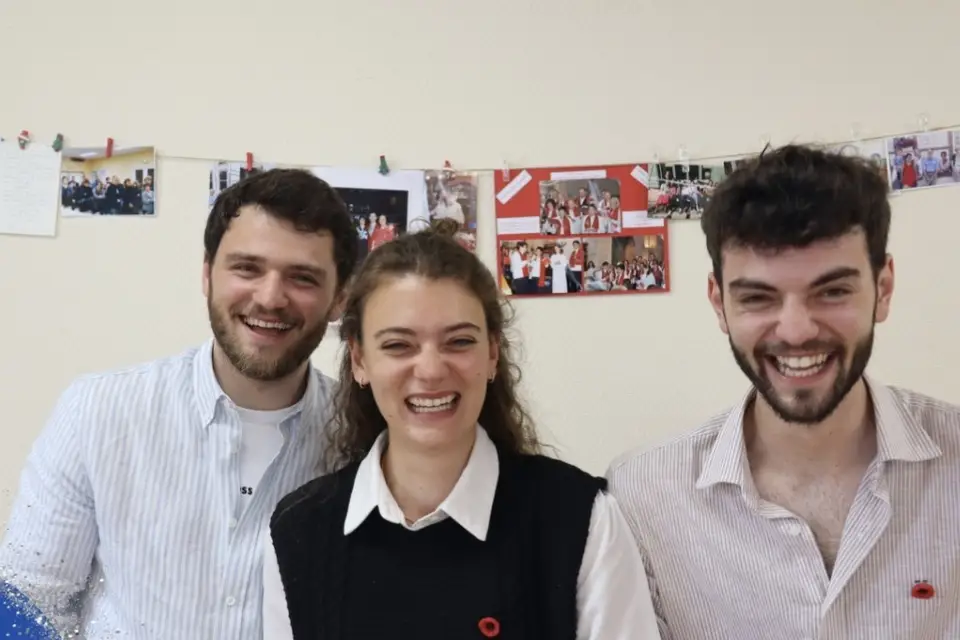 Trois Regards — photo 4