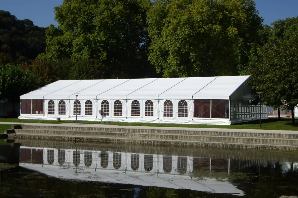 Abris Boxes Chapiteaux