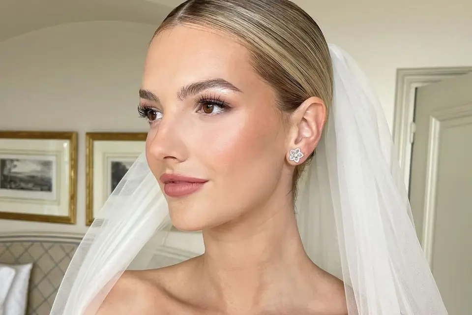 Deborah Ichoua Makeup Artist — photo 7