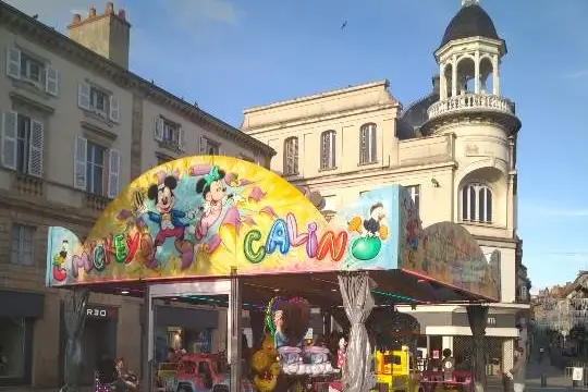 Carrousel Famille Roux — photo 2