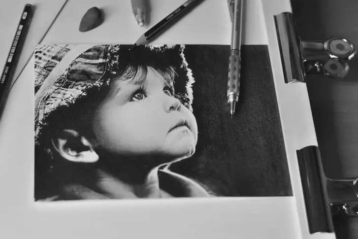 Crayons Gris - Kael Ghillo — photo 3