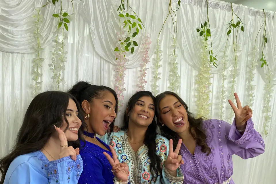 Smile Box by Jalel — photo 1