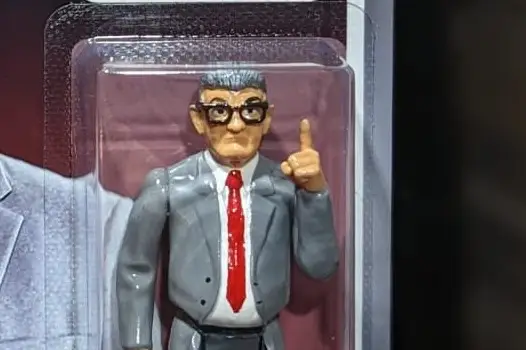 Whiteflagtoys — photo 3