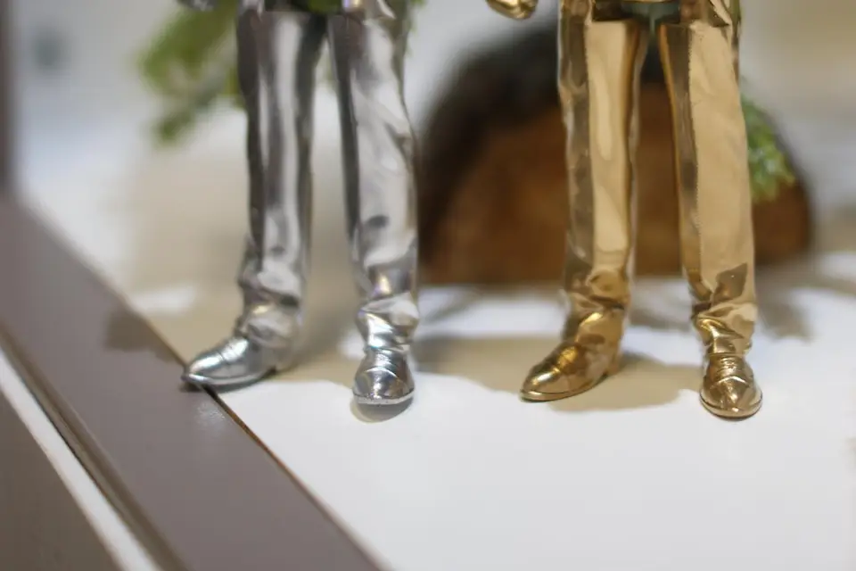 Whiteflagtoys — photo 2