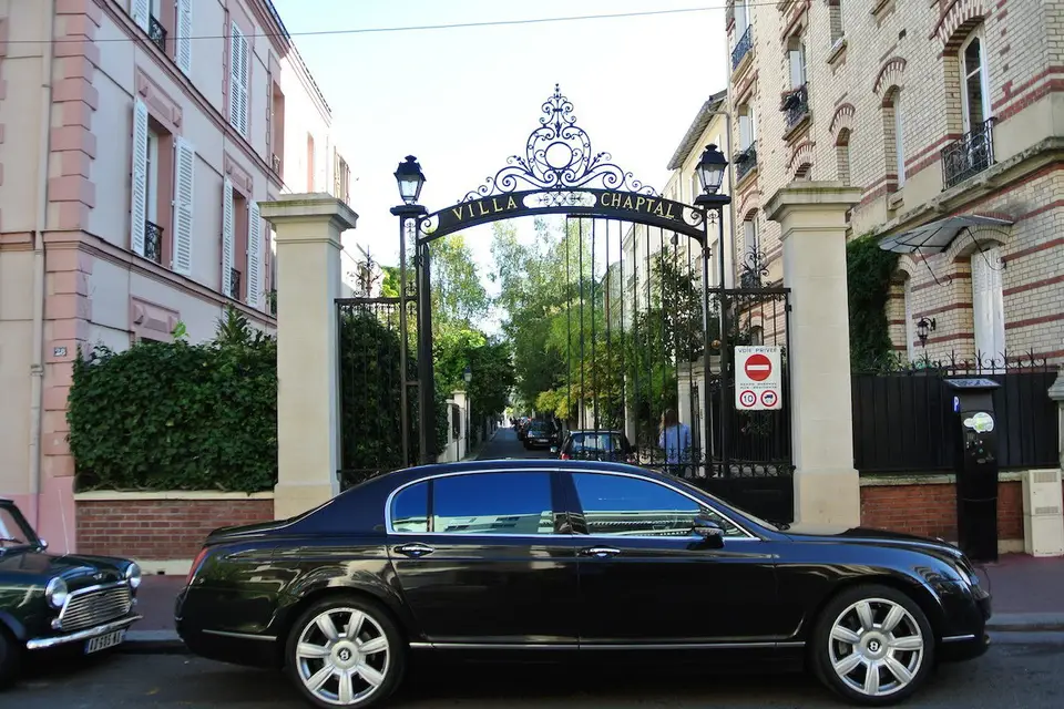 Azoulay Location — photo 1