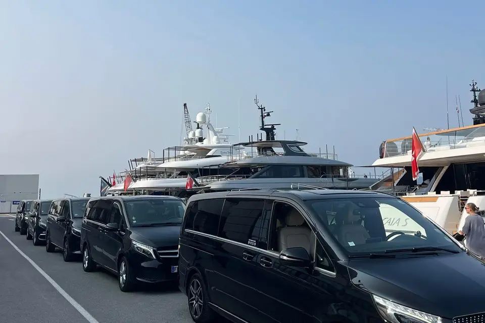 Globus Tour — photo 1