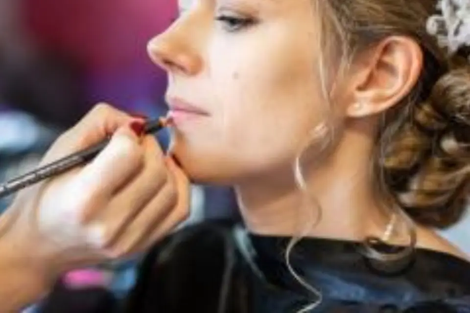 Adeline Dejeante Make Up Artist — photo 4