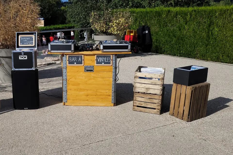 Electronic Audio — photo 8