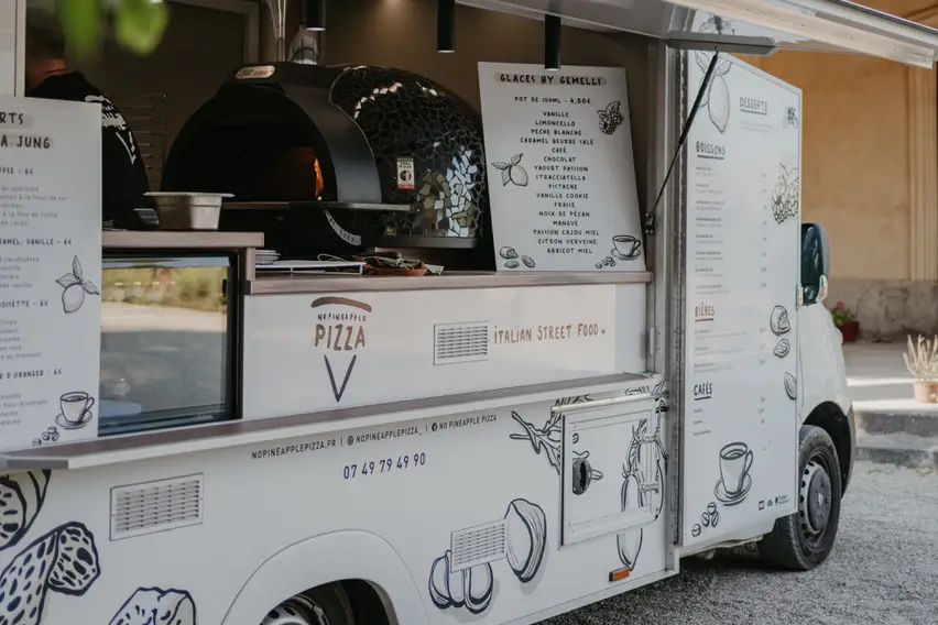 No Pineapple Pizza — photo 3