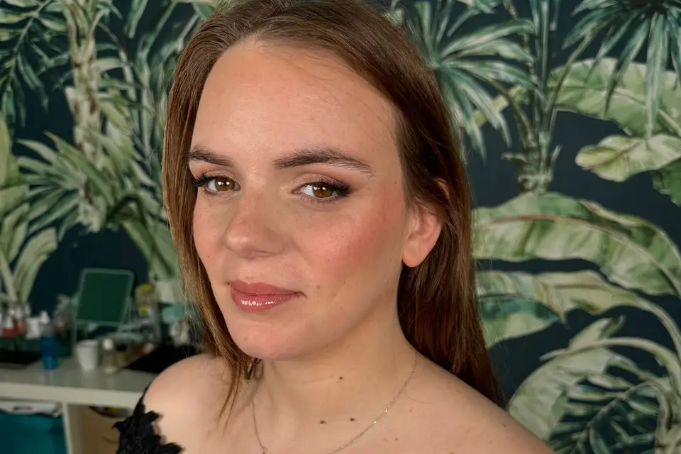 Emily Darcy - à domicile — photo 1