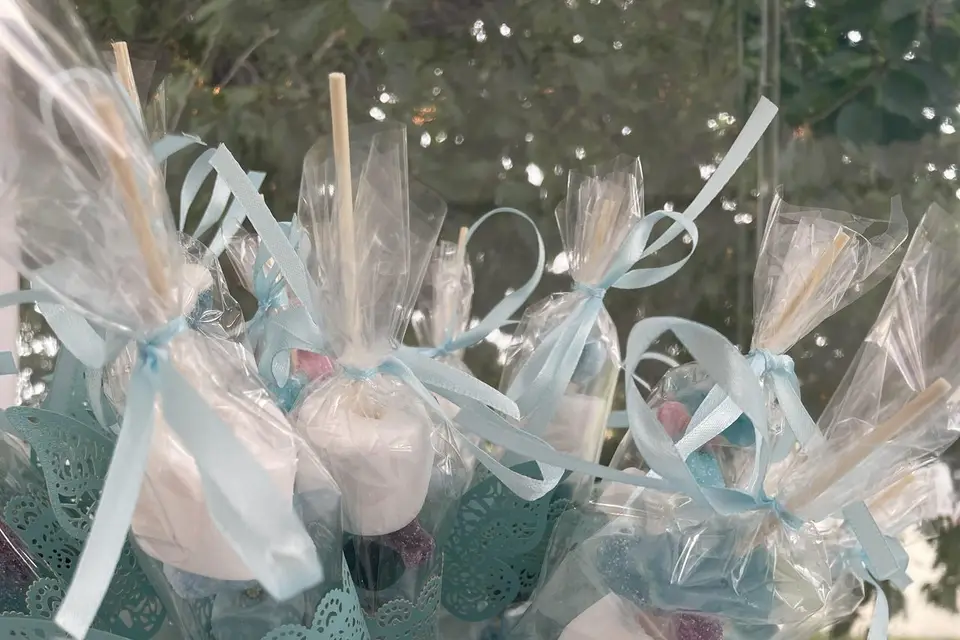 AT the party — photo 4