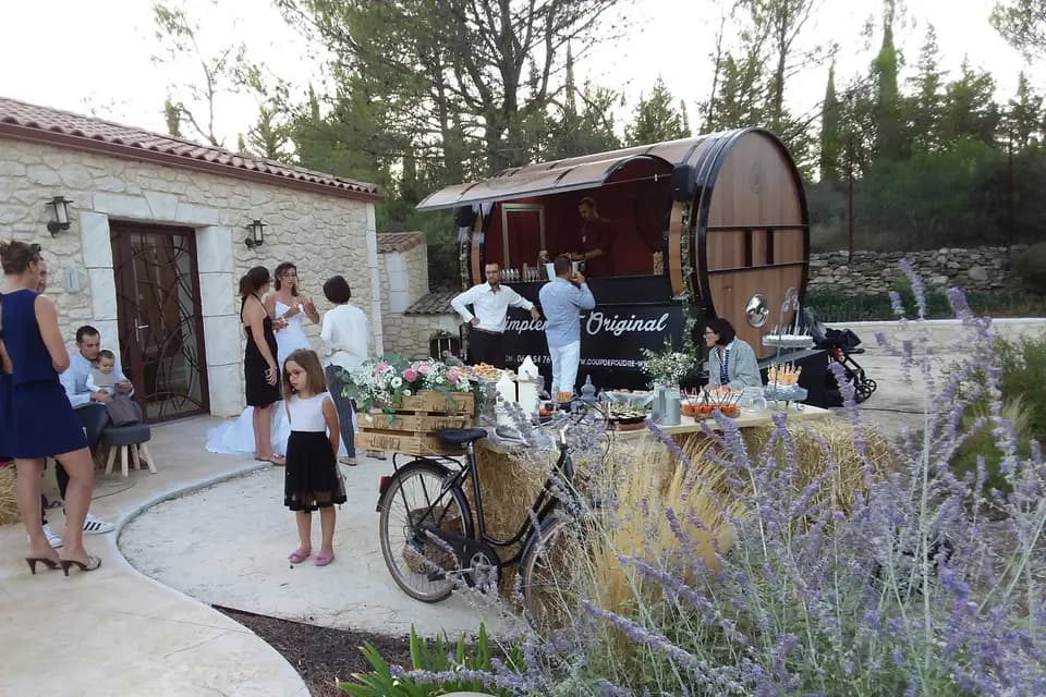 Coup de Foudre - Wine Truck — photo 6