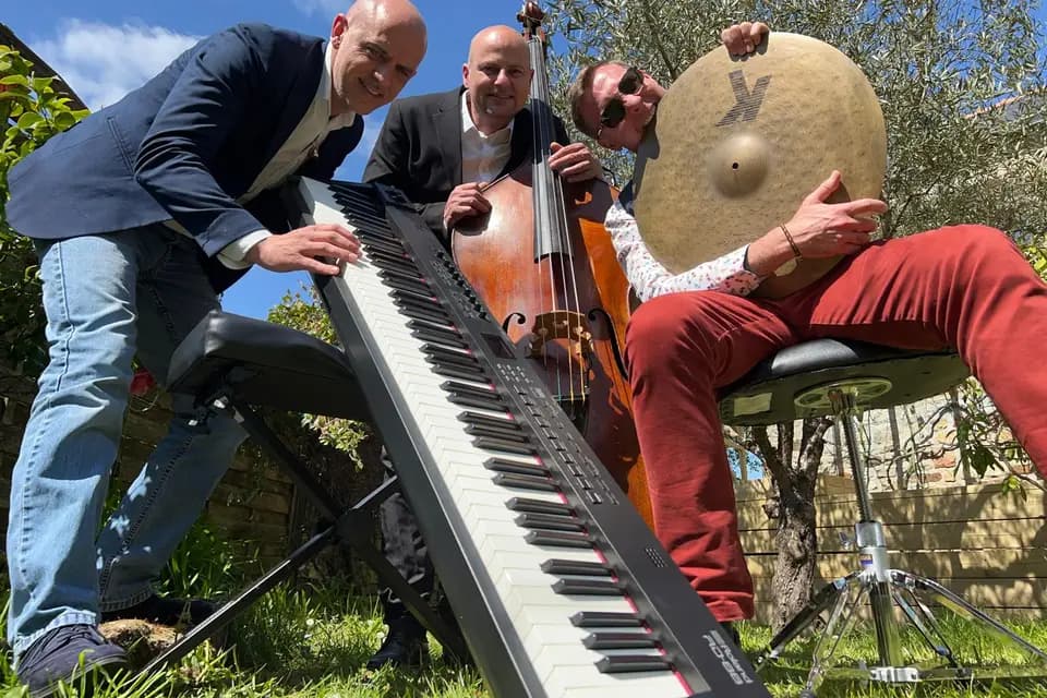 Chill Jazz Trio — photo 7