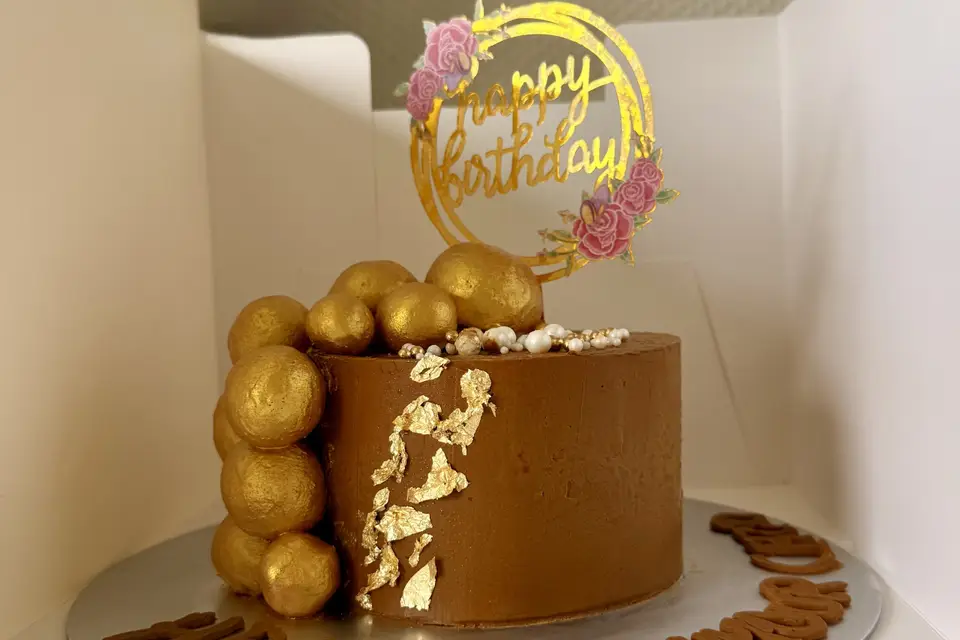 R&M Cake — photo 7