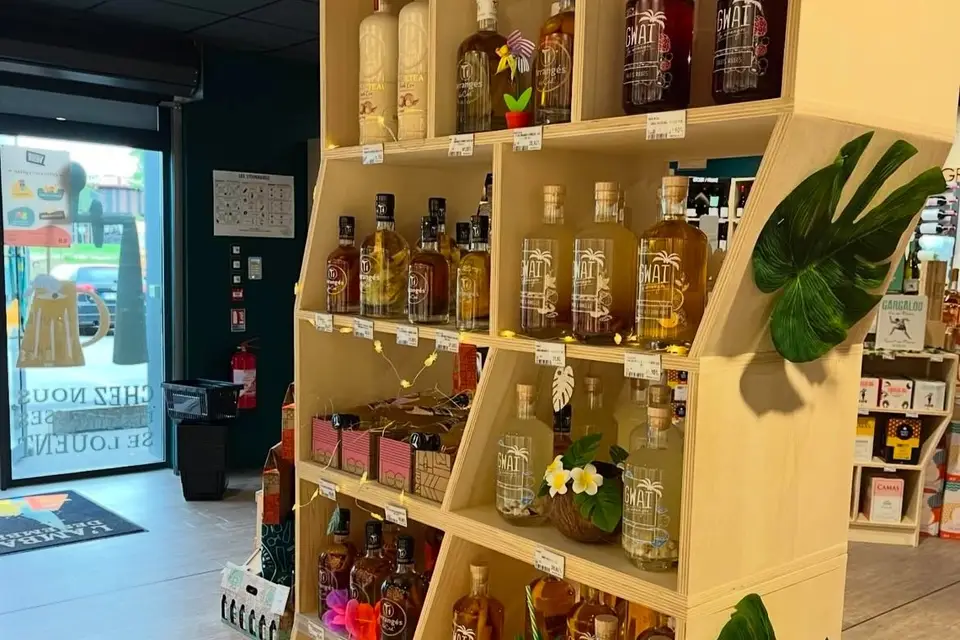 V and B Chambry — photo 3