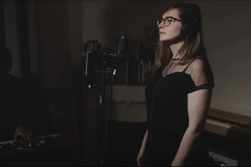 Julia Sound — photo 1