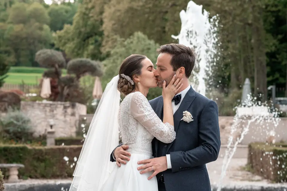 Ikonic Romance — photo 2