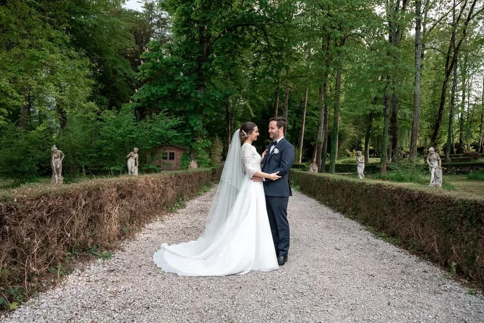 Ikonic Romance — photo 4