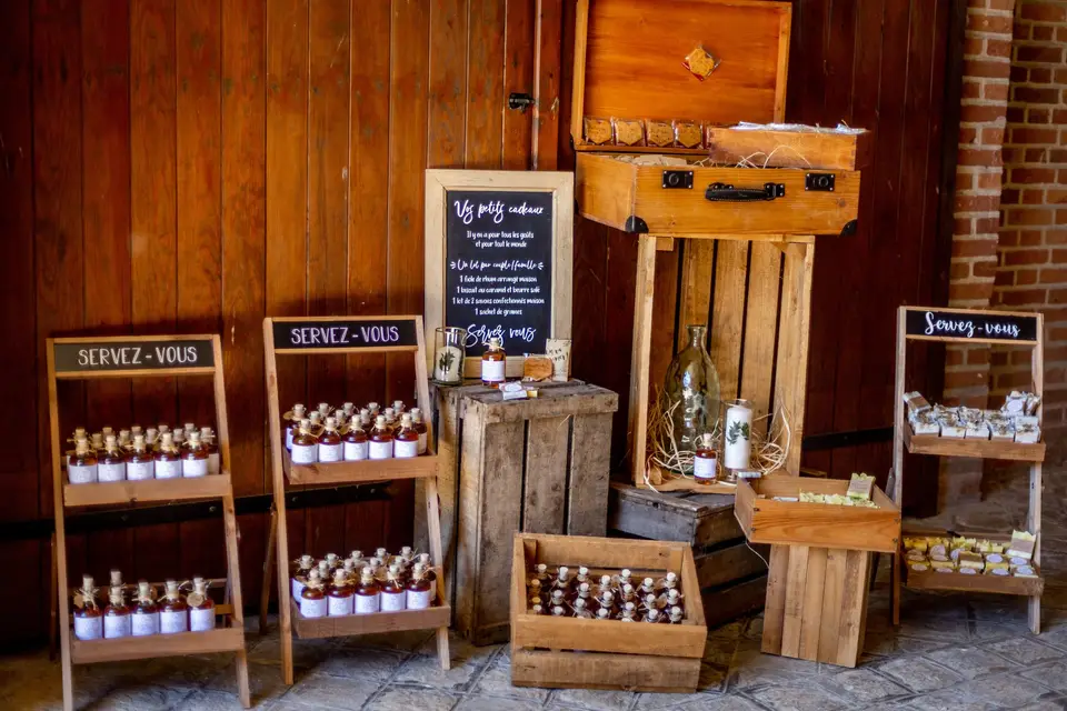 Claire & Co — photo 1