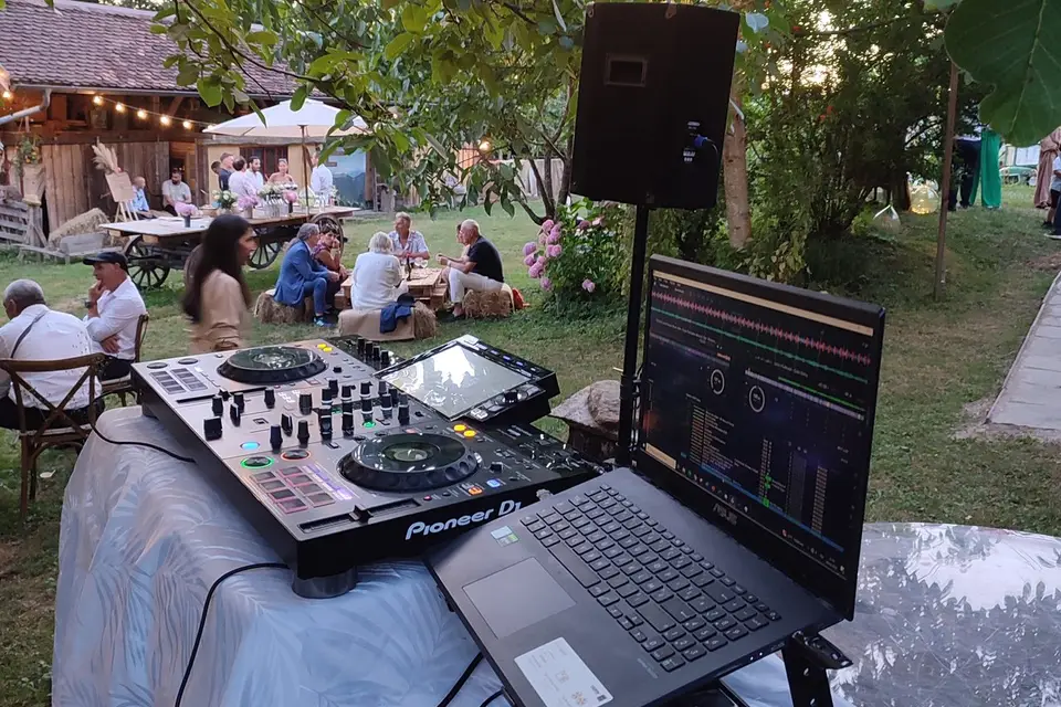 DJ Phlex — photo 1