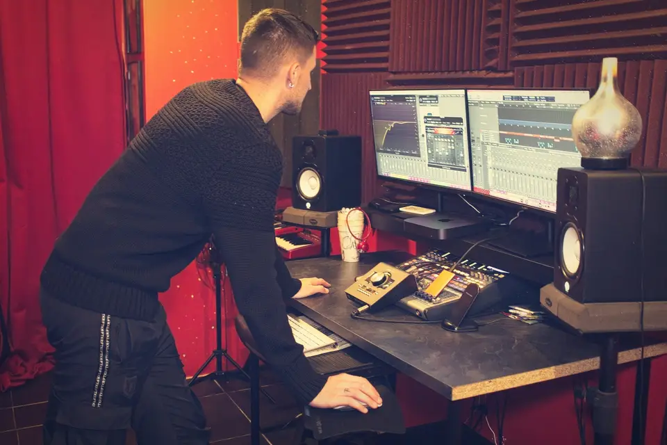 Théo Morti - Chanson Personnalisée — photo 2