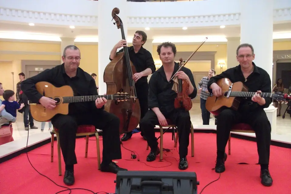 Rue du Pont Orchestre de Jazz Manouche