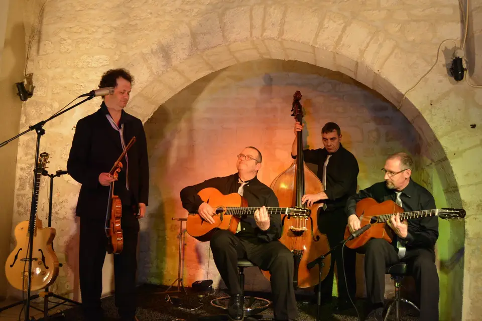 Rue du Pont Orchestre de Jazz Manouche — photo 1