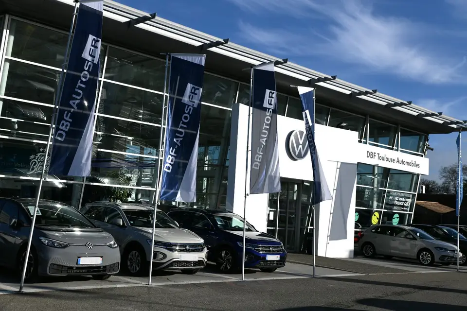 Volkswagen Rent — photo 1