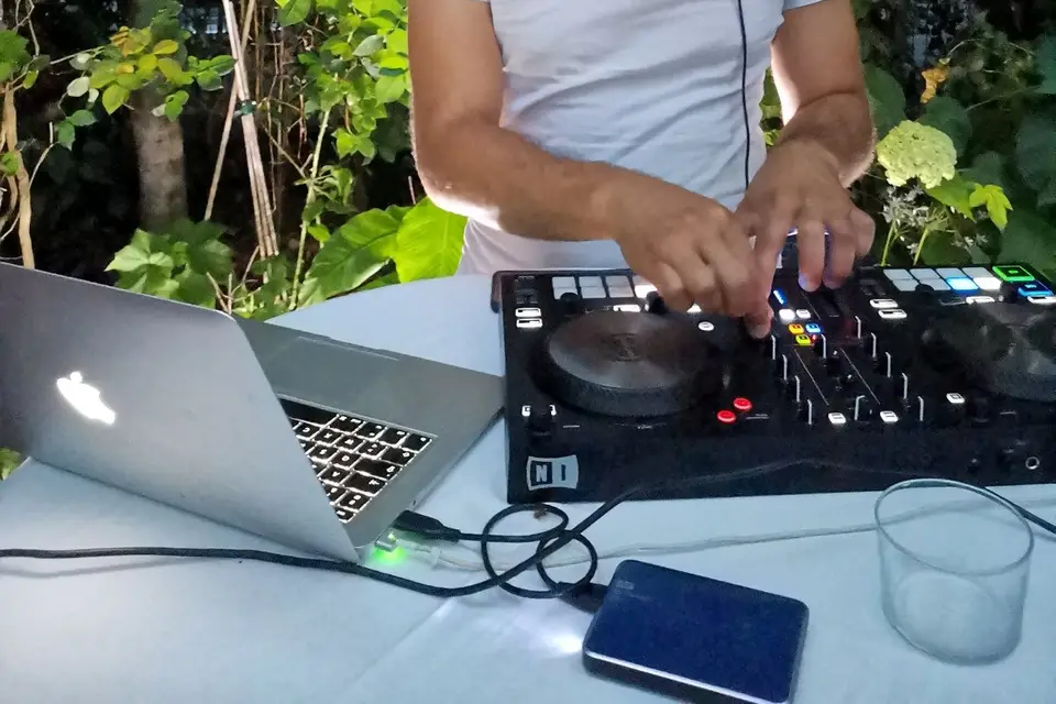 Sax & DJ Kevin Krueger — photo 2