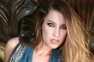 Emilie Meutelet - Maquilleuse — photo 2