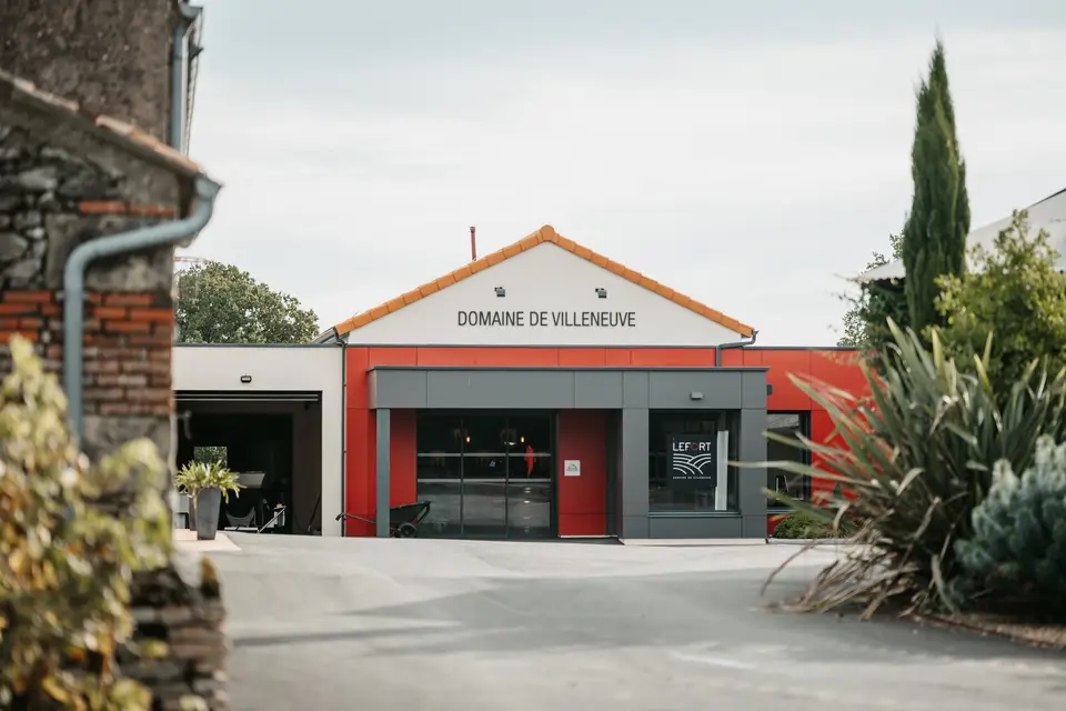 Domaine de Villeneuve — photo 1