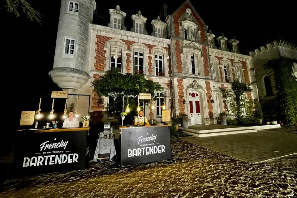 Frenchy bartender — photo 3