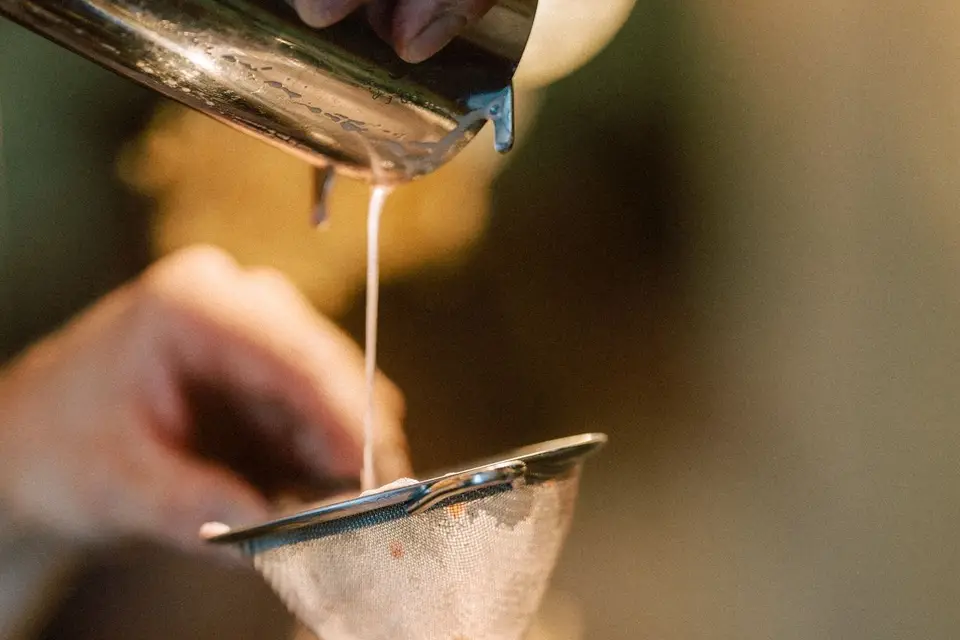 Frenchy bartender — photo 7