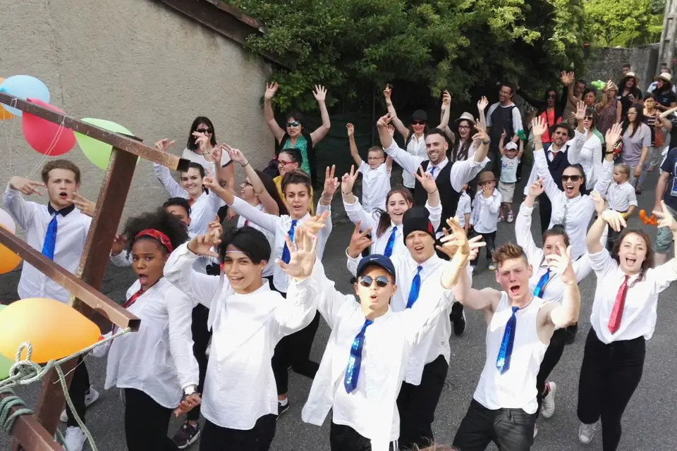 Pass Your Joy — photo 6