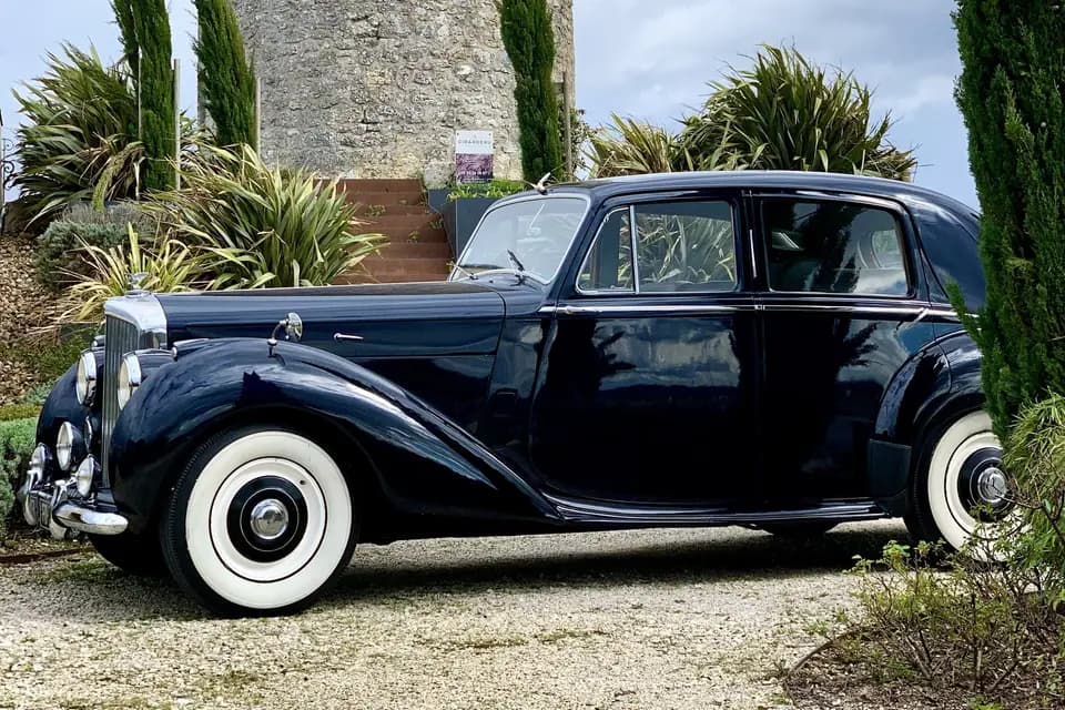 Luxury Car Location — photo 2