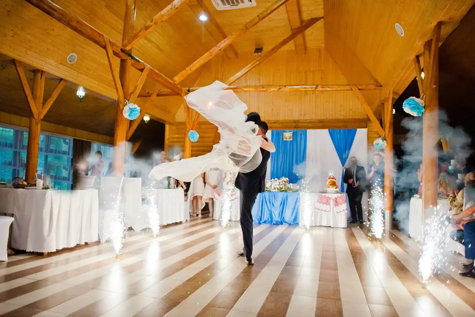 Wedding Dancing — photo 3