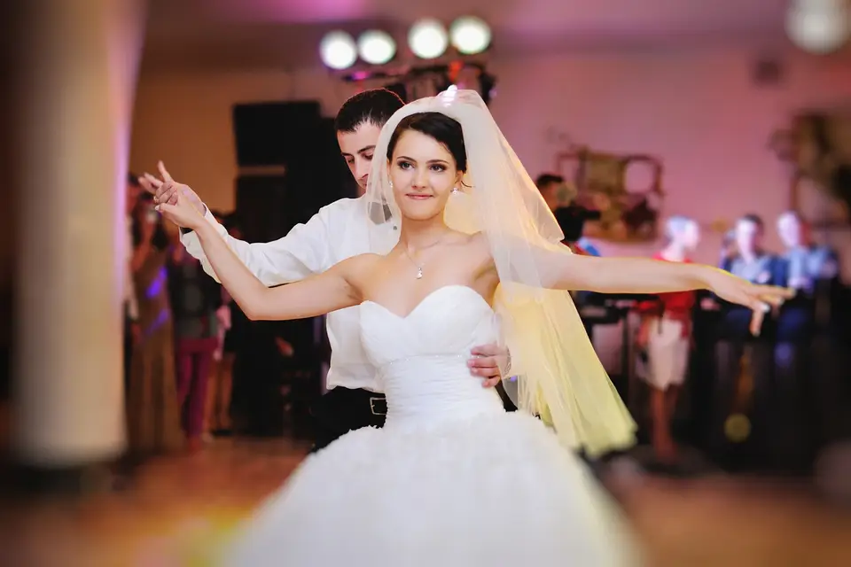 Wedding Dancing — photo 1