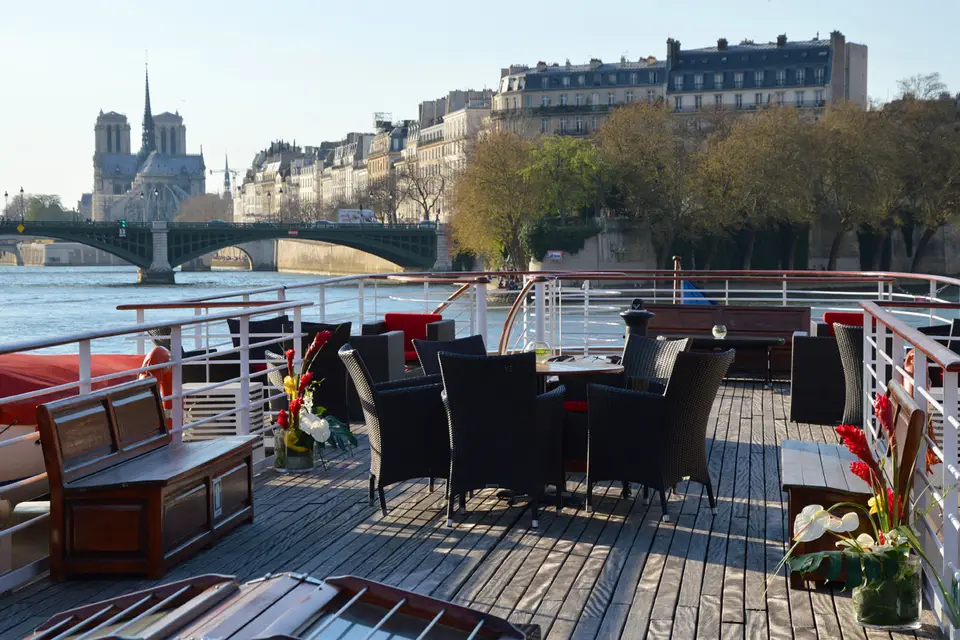 Fleurs Lointaines — photo 7