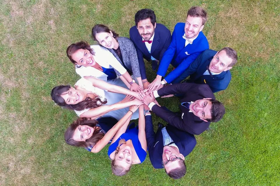 4 Mains Productions — photo 2