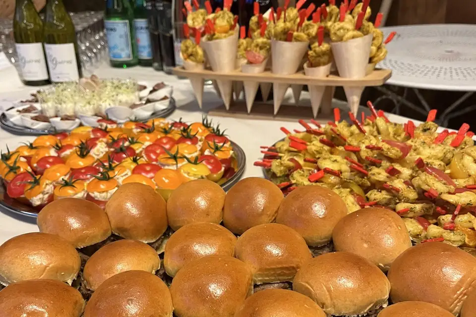 2 el Traiteur — photo 1