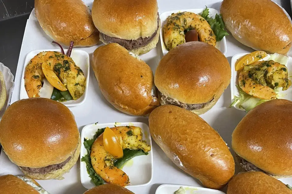 2 el Traiteur — photo 8