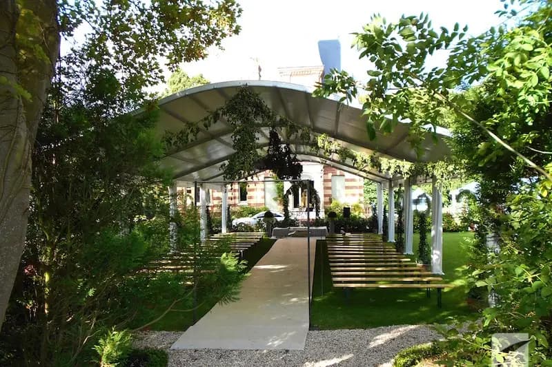 France Location — photo 3