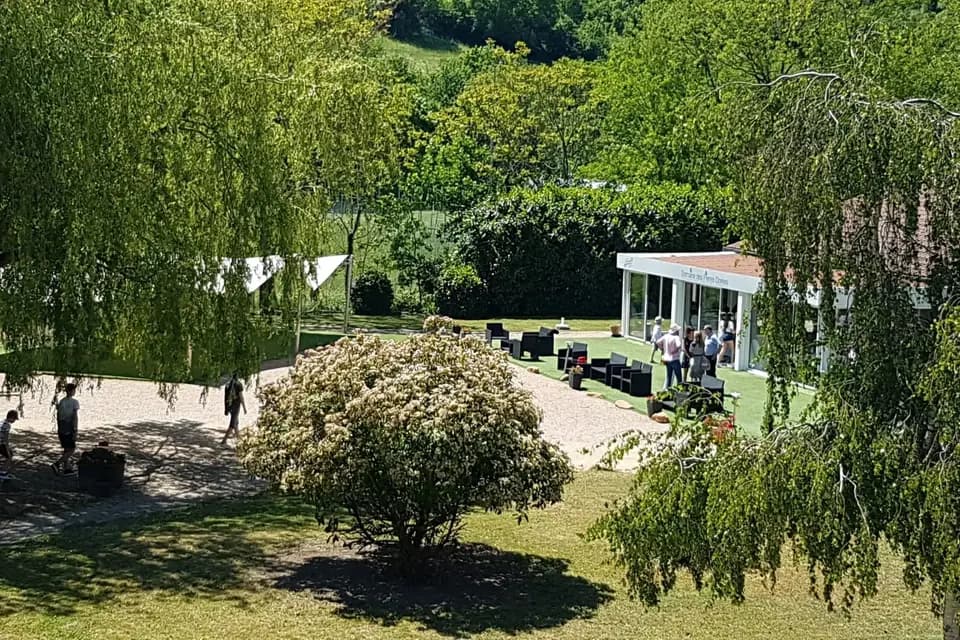 Le Domaine des Pierres Dorées