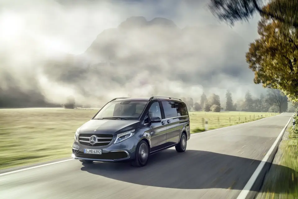 Mercedes-Benz Rent Lyon Saint Fons — photo 4