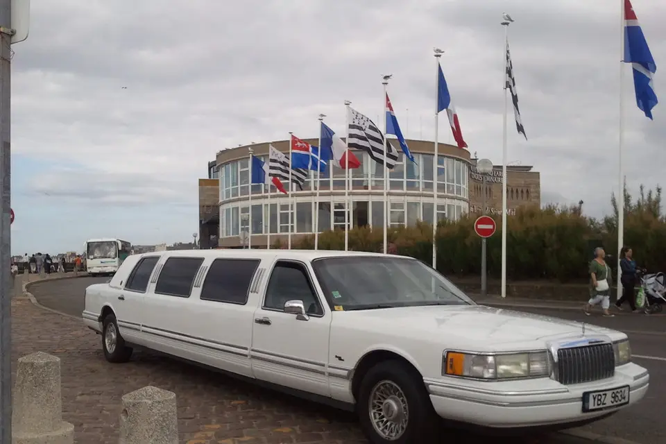 Saint Malo Limousine — photo 1